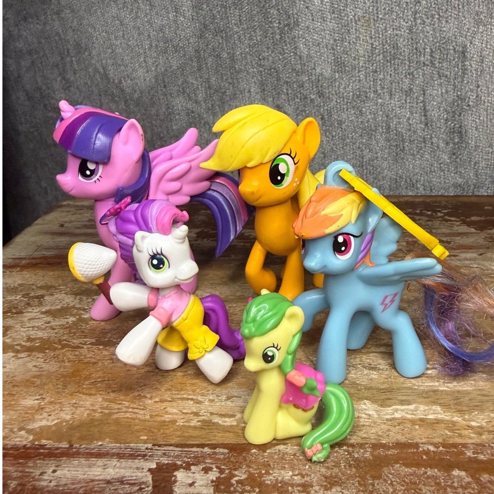 Hasbro My Little Pony Random Lot of 5 Figures MLP Collectible Toys
